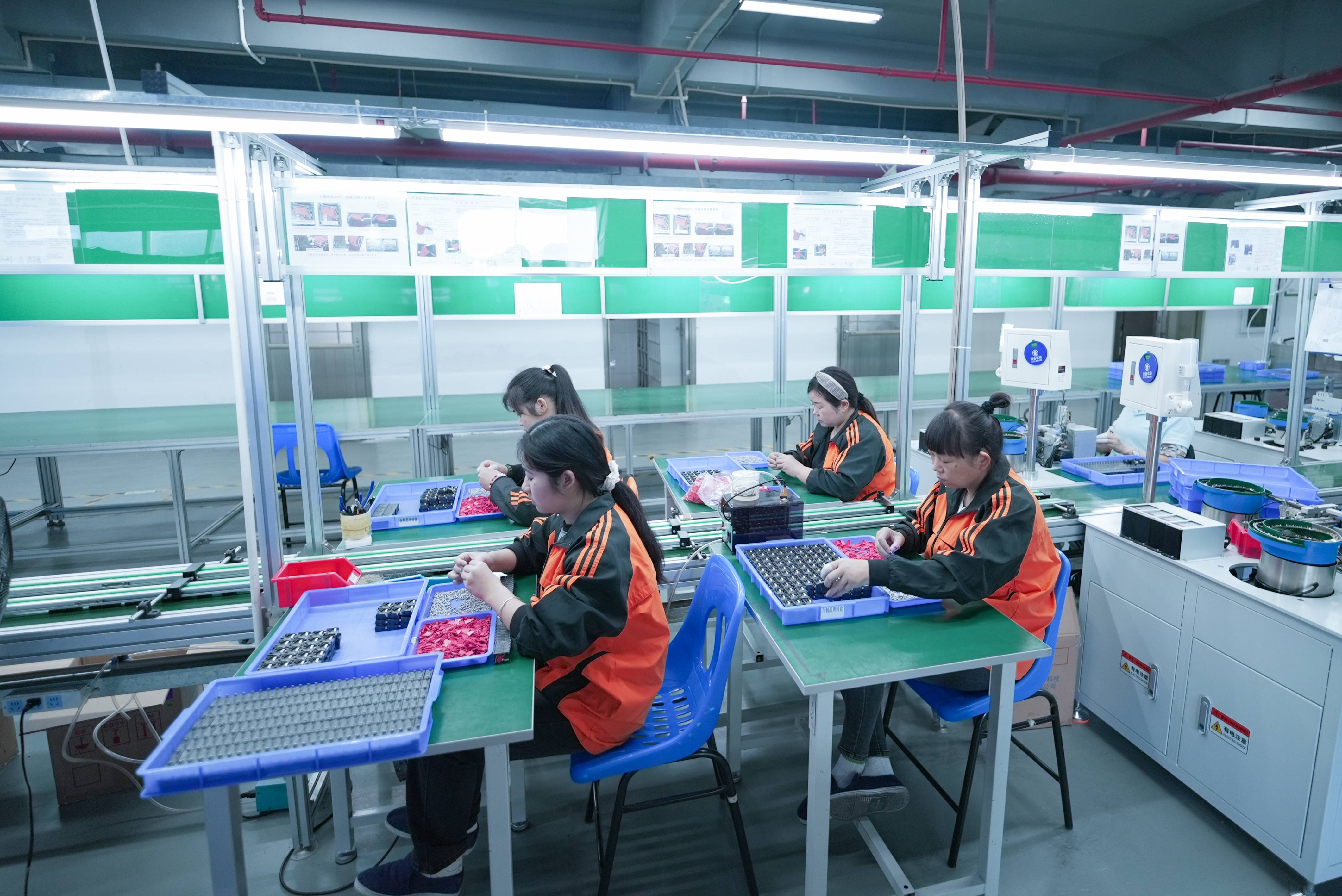 生產(chǎn)車(chē)間 生產(chǎn)車(chē)間