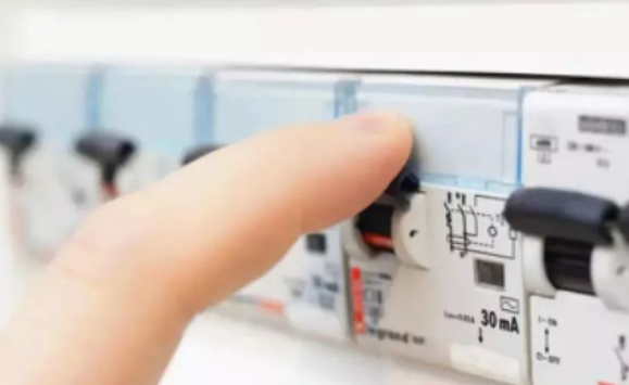 浪涌后備保護(hù)器 浪涌后備保護(hù)器